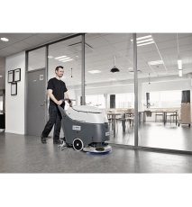 SC 450 E - Echipament de spalat-aspirat, cu cablu
