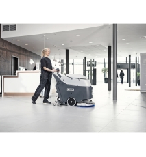SC 450 E - Echipament de spalat-aspirat, cu cablu